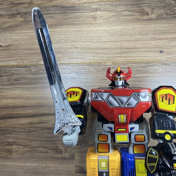 Vintage Power Rangers Megazord Deluxe RC Saban 14" Works Great - Picture 4 of 9